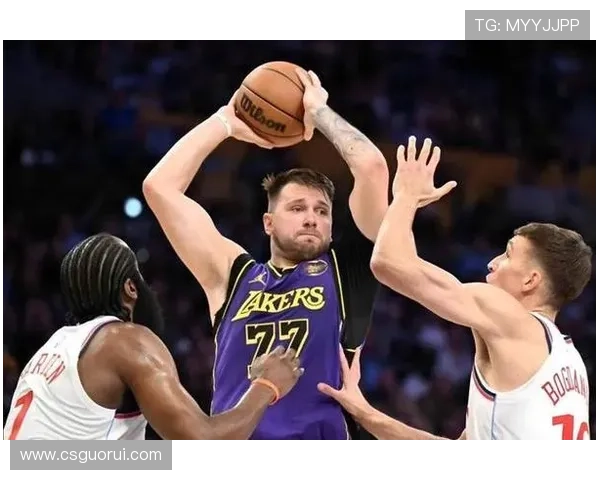 东契奇51分创新高助湖人升第三